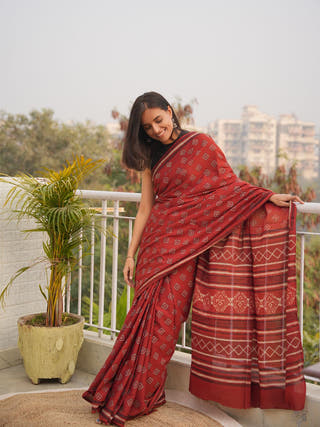 Roohi Mrida Dabu Red Cotton Saree