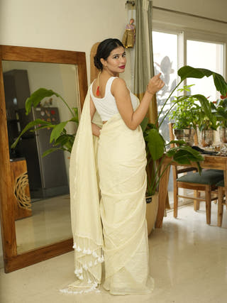 Ethereal Elegance Ivory Handwoven Saree
