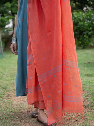 Handloom Grey Pure Cotton Jamdani Kurta Set With Dupatta