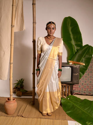 Kanakvarna Metallic White And Gold Tissue Saree