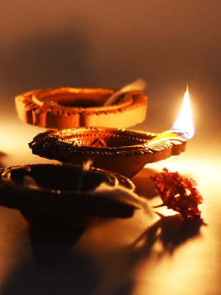 Golden Ring Motiff Diya Bankura Diwali Special - Set of 12