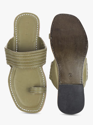 Stylish Grey Toes Men Kolhapuri Chappal