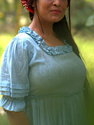 VINTAGE CLASSICS Victorian Masquarade Dress Blue Frills&Falls