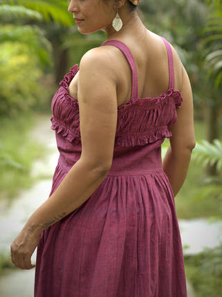 VINTAGE CLASSICS Innamoratas Tale Dress Burgundy Frills&Falls
