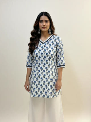 Niya Kurti