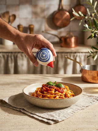Orra Ceramic Salt & Pepper Sprinkle Set