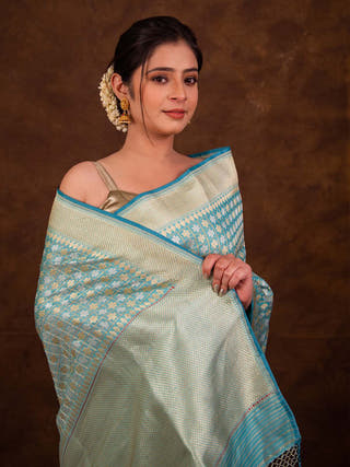 Kadhwa Floral Check Jangla Saree HKVBenaras