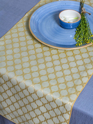 Licio Table Runner Home Yarn