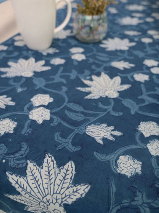 Fleur Table Runner Home Yarn