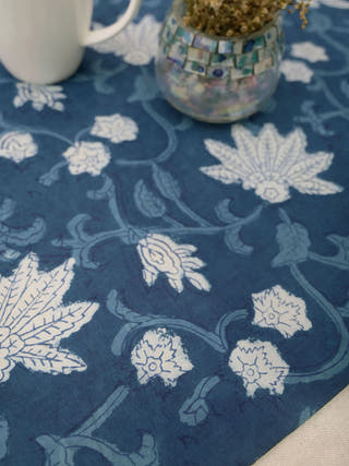 Fleur Table Runner Home Yarn