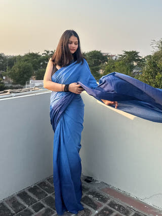 Siyahi Blue Ombre Mul Cotton Saree