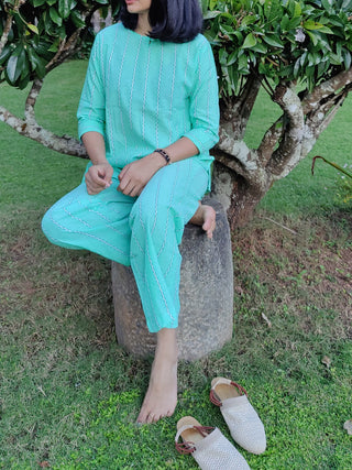 Bells Eye Green - 100% Cotton Kurta for women in Green color