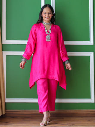 Meera Fuchsia Pink Short Kurta Set