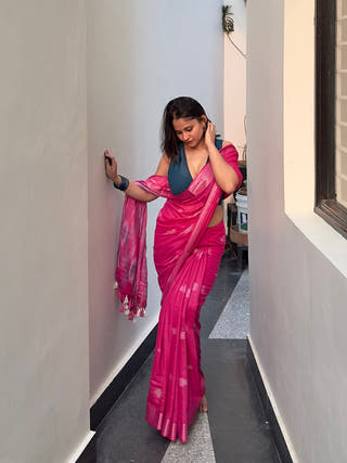 Gulnaar Pink Ikkat Handwoven Saree