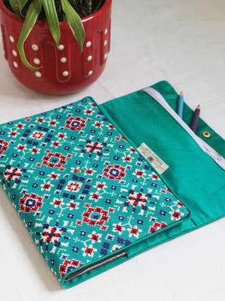 Green Printed Multipurpose Notebook Case With Notebook