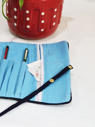 Blue Printed Roll-up Pencil Case