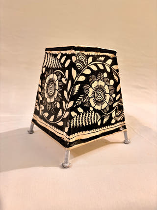 Floral Design Table Lamp - Black