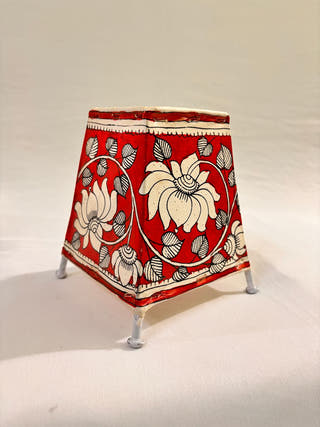 Lotus Design Table Lamp - Red