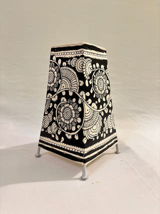 Floral Design Table Lamp - Black