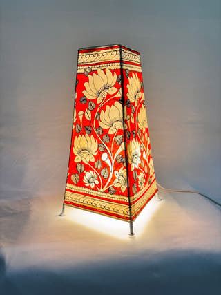 Lotus Design Table Lamp - Red