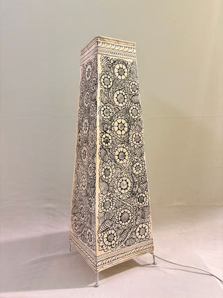 Nimmalakunta Tholu Bommalata Pushpavalli Heritage Leather Lamp - White