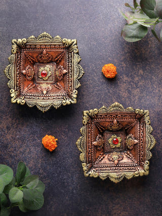 Large Chaarmukhi Diya | Set of 2