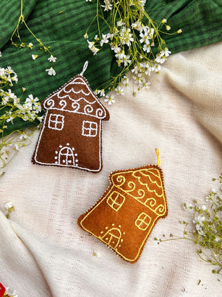 Gingerbread Hut Christmas Ornaments | Set of 2