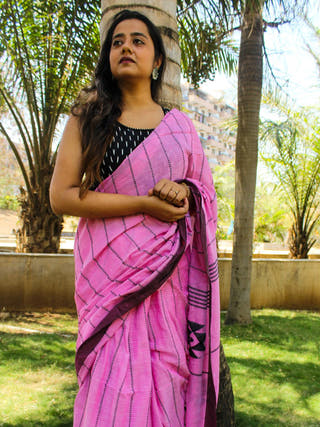 Gulabi Ankhein Saree