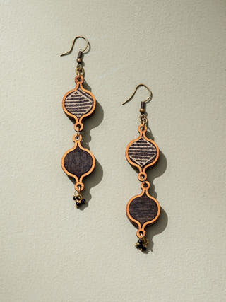 Wood Earrings In Black And Gold WHE