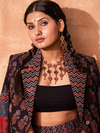 Wood Multilayered Earrings Red And Black WHE
