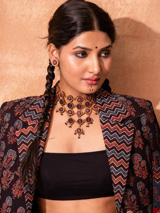 Wood Stud Red And Black WHE