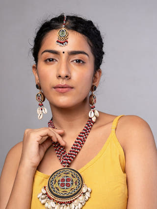 Hand Embroidered Multicolor Earrings with Shells