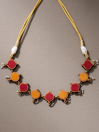 Wood Choker Necklace In Red WHE