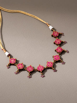 Wood Choker In Pink WHE
