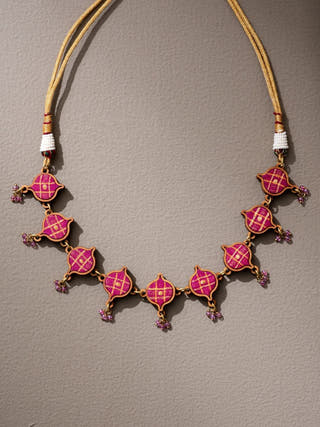 Wood Choker In Pink WHE