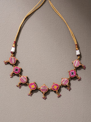 Wood Choker Necklace In Pink WHE