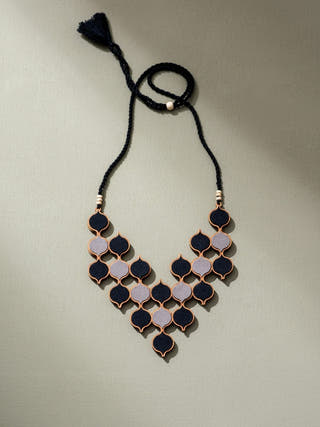 Wood Adjustable Length Necklace In Shades of Black WHE