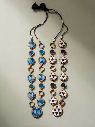 Wood Reversible Necklace Blue And Black WHE
