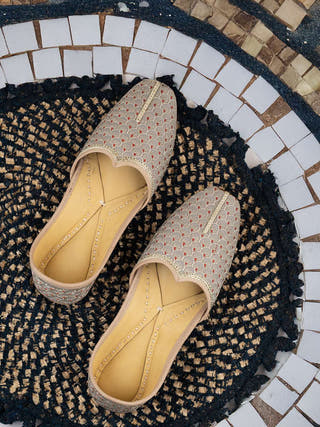 Pearly Reds Leather Punjabi Jutti for Men