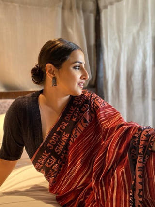 Maroon Cotton Ekla Cholo Striped Saree