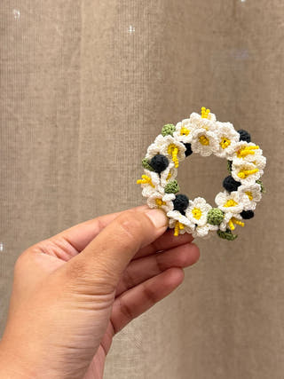Safed Gul Brooch