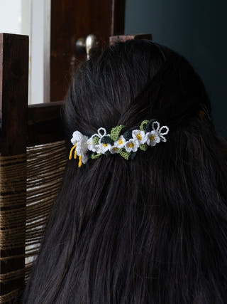 White Daisies Hair Comb