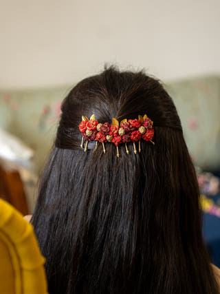 Zari Roses Hair Comb