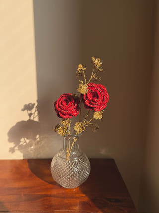 Zari Ruhani Blooms