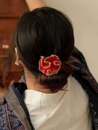 Rouge Carnation Hairpin | Set of 2