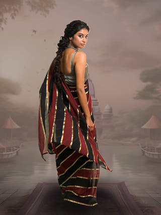 Kaashni Maroon And Black Handloom Mul Cotton Saree