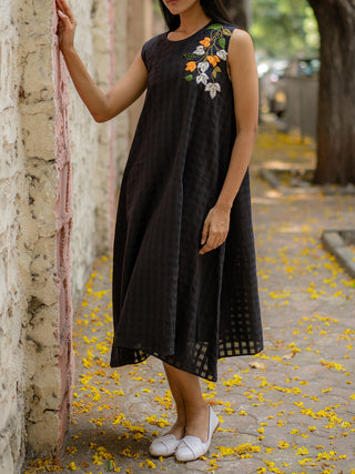 Black Floral Hand-Embroidery - Cotton Kurta for women in Black color