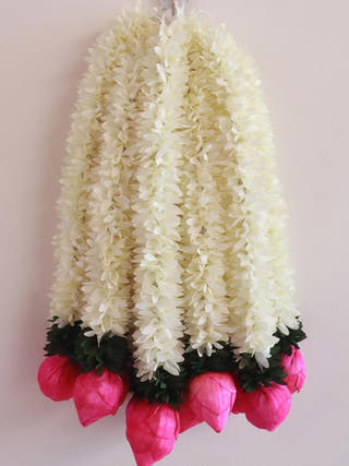 Kamal ke phool Short Festive Decor Hanging Little Canvas