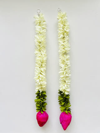 Kamal ke phool Short Festive Decor Hanging Little Canvas