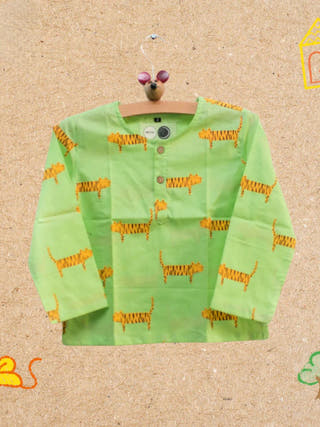 Augustus Tiger Green Unisex Nightdress